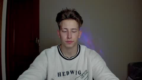 Oliver online show from February 5, 8:25 pm