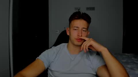 Oliver online show from March 20, 1:10 am