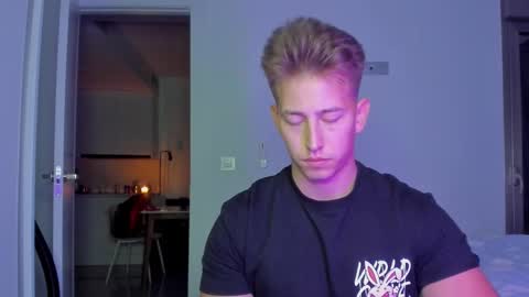 Oliver online show from December 19, 8:26 pm