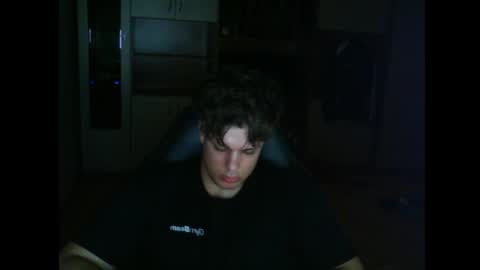 gymguy0505 online show from June 7, 8:58 pm