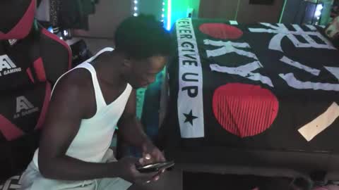 Gyptianchocolate online show from May 12, 2:09 am