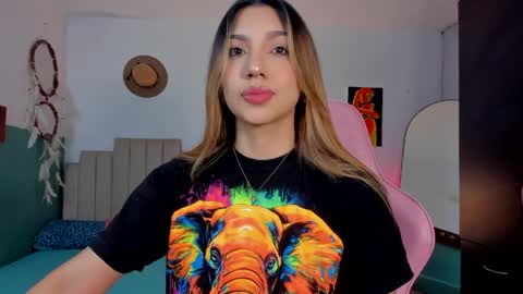 Paulina  online show from April 11, 1:43 am