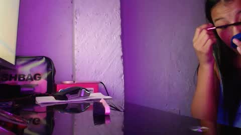 hadesmit1 online show from March 24, 2:56 pm