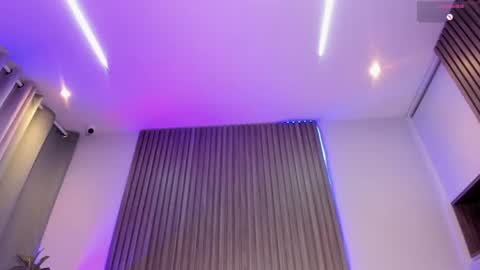 laura online show from April 15, 2:53 pm