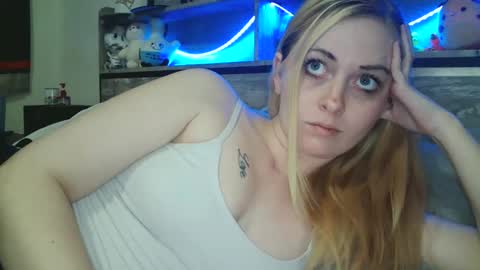 Hailey and d online show from February 11, 11:54 pm