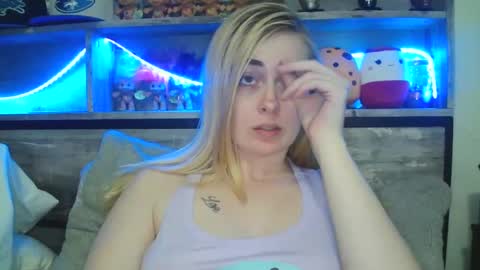 Hailey and d online show from February 19, 12:03 am