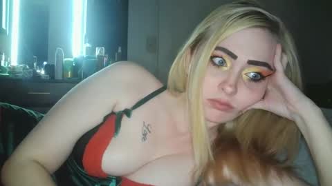 Hailey and d online show from December 22, 5:11 am