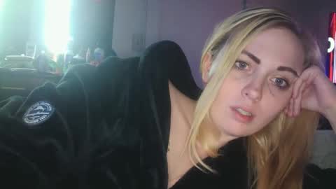 Hailey and d online show from February 28, 5:59 am