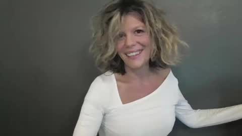 Hailey online show from April 26, 4:15 pm