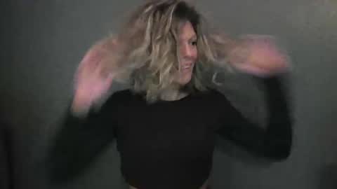 Hailey online show from April 27, 5:54 pm