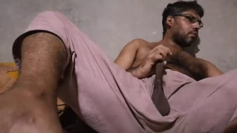 hairybouy264541 online show from July 15, 7:51 pm