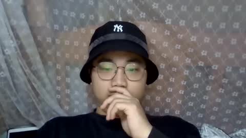 Snapshot of hairycol66 chatting on January 12, 4:10 am hairycol66 online show from January 12, 4:10 am