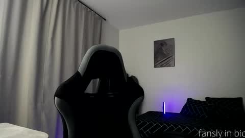 Adam online show from April 6, 1:25 am