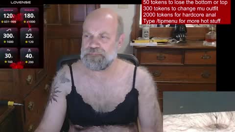 HairyDaddyBear69 online show from April 9, 4:56 pm