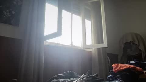 halfblood18 online show from February 21, 6:00 pm