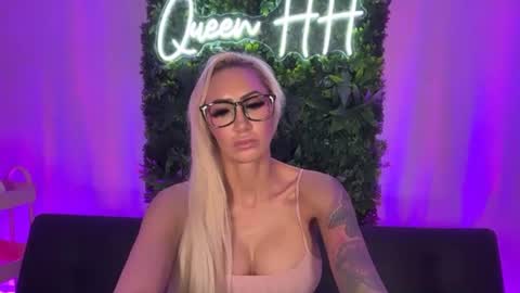 Halia Hill online show from August 6, 5:44 pm