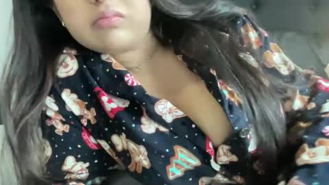 halleyb2026 online show from February 15, 6:28 pm