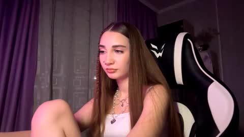 Holly online show from December 13, 7:53 pm