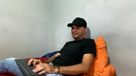 hamiltong12 online show from November 21, 5:16 am