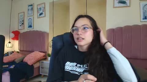 hanabie_ online show from February 25, 3:21 am