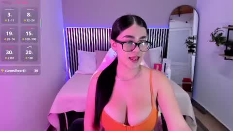 HANAH  online show from June 24, 7:21 pm