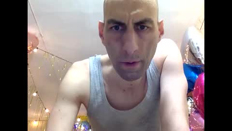 HandsomeAlfie online show from May 16, 1:24 am