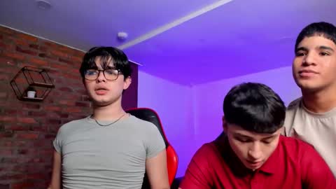 leonardfarrucknick and otis online show from March 5, 12:36 pm