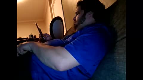 handsomedaddy198923 online show from November 10, 3:53 am