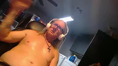 Handystudman online show from November 12, 2:25 am