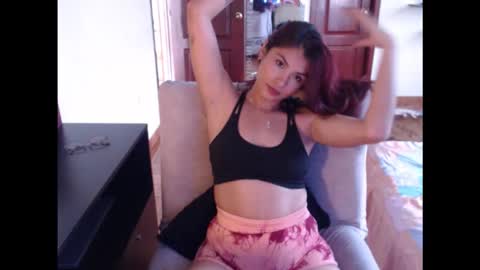 hanna online show from March 3, 6:04 pm