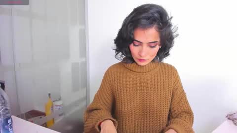 Sara online show from January 6, 7:51 pm