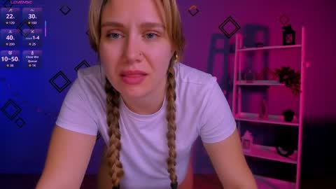 hanna_dream0 online show from April 26, 5:05 am