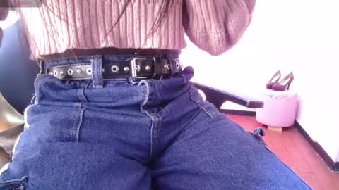 hanna_lamber online show from October 27, 12:27 pm