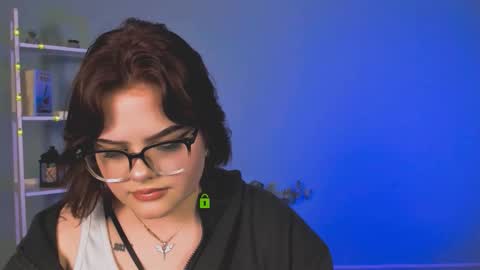 hanna_lips_ online show from December 18, 8:15 pm