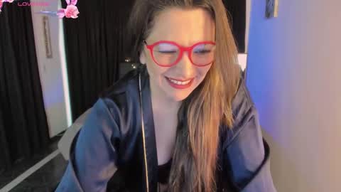 hanna_ma online show from November 4, 4:52 pm