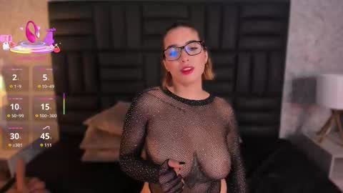 Hanna  online show from December 13, 8:15 pm