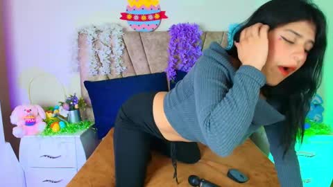 Hanna 3 online show from April 2, 1:51 pm