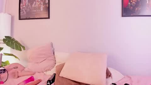 Hannaa online show from February 6, 10:01 pm