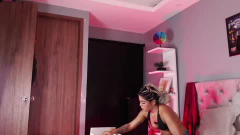 Hanna online show from March 3, 12:04 am