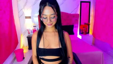 hannacruzsj online show from July 17, 1:51 am