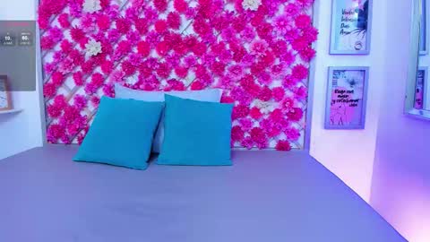 Hannah Miller online show from September 12, 3:03 pm