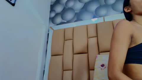 hannah_teehn online show from December 14, 6:58 pm