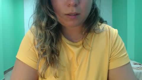 hannahevans2 online show from April 22, 2:30 am