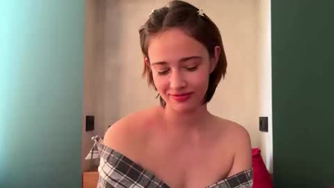 hannahinto online show from March 21, 1:16 pm