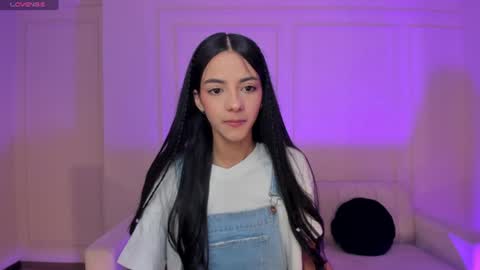 HANNAH J online show from August 6, 12:25 pm