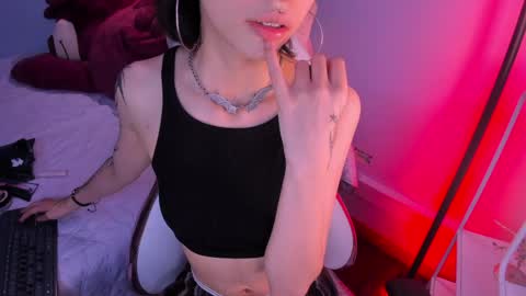 Hannah online show from May 21, 1:06 pm