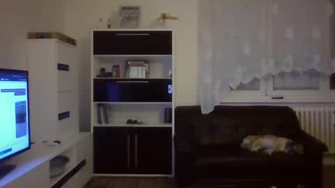 hanzik1954 online show from February 2, 6:31 pm