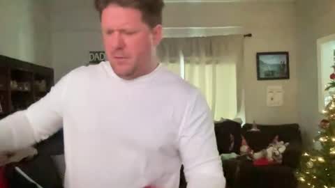 DadBod online show from December 4, 3:22 pm