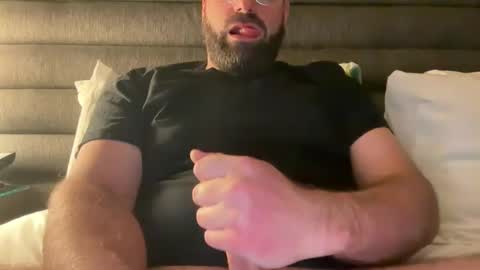 Snapshot of happy_cabbage chatting on December 6, 11:28 am happy_cabbage online show from December 6, 11:28 am