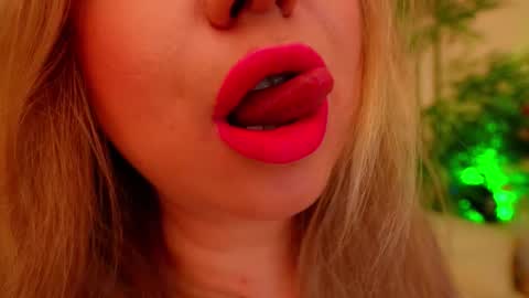 HappyAlice online show from September 22, 5:33 am